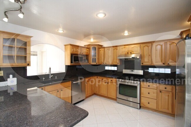 Building Photo - 17022 N 45th St