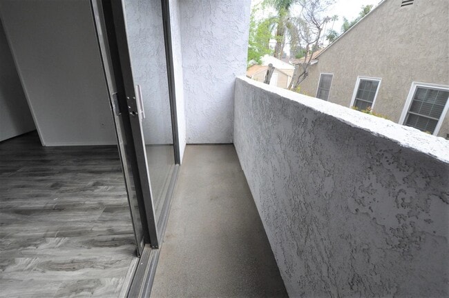 Building Photo - 12249 Oxnard St