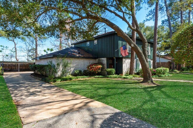 Building Photo - 19122 Enchanted Oaks Dr