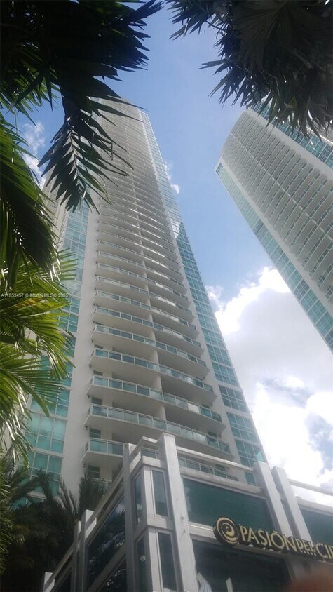Foto principal - 950 Brickell Bay Dr