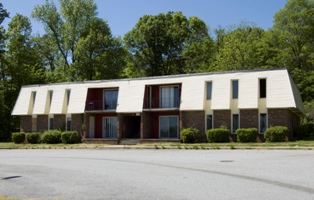 Primary Photo - Spring Manor Apartments