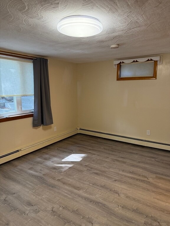 Foto del edificio - 221 Pond St