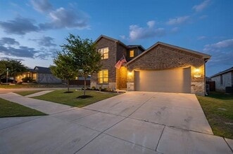 Building Photo - 11524 Leeson St