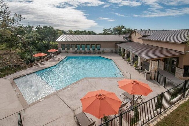 Building Photo - 761 Trinity Hills Dr