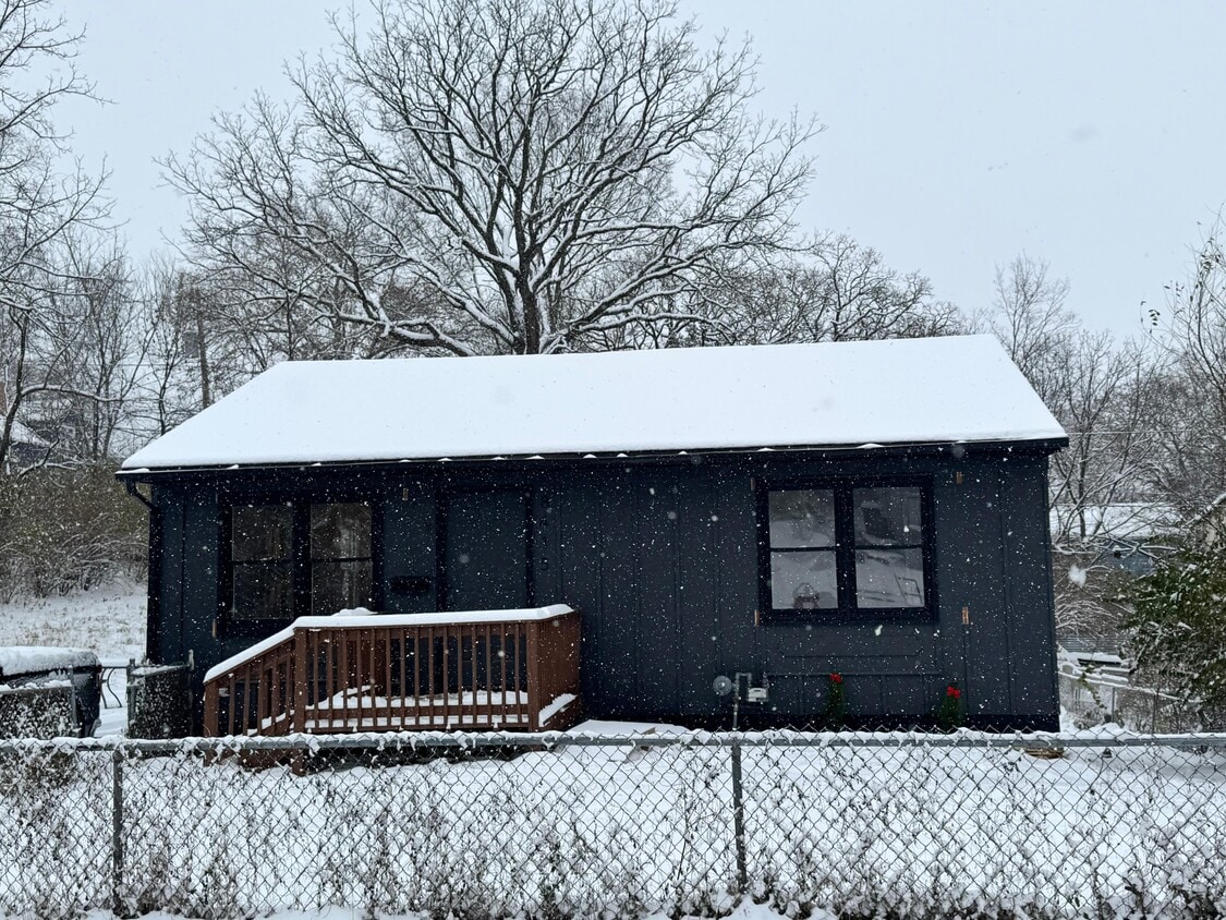 Foto principal - 8415 Park Ave