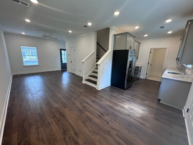 Building Photo - 3BD/3BA FOR RENT IN SOUTH GROVE