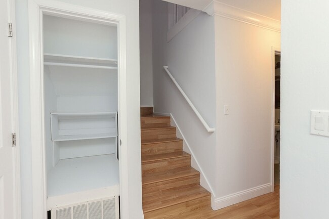 Foto del edificio - 3 Bed / 2.5 Bath home near Mariners Island...