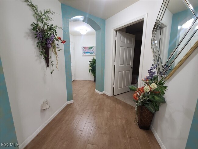 Foto del edificio - 9249 Aegean Cir