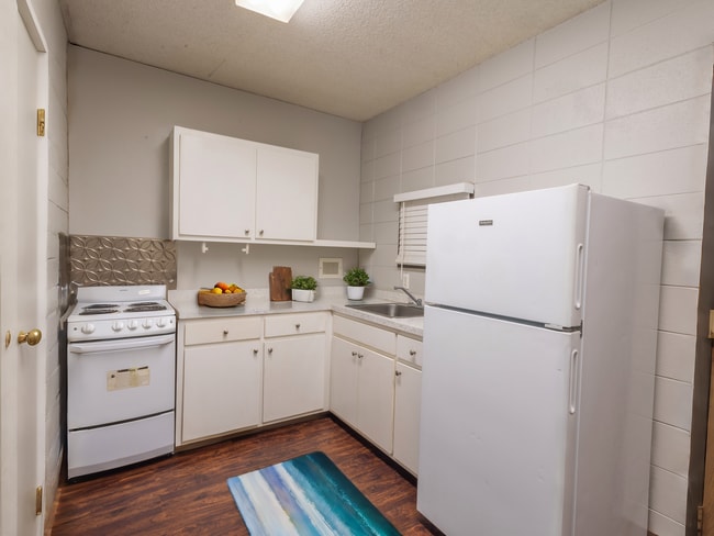 Poplar Court Kitchen - Poplar Court