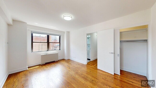Foto del edificio - 401 E 88th St