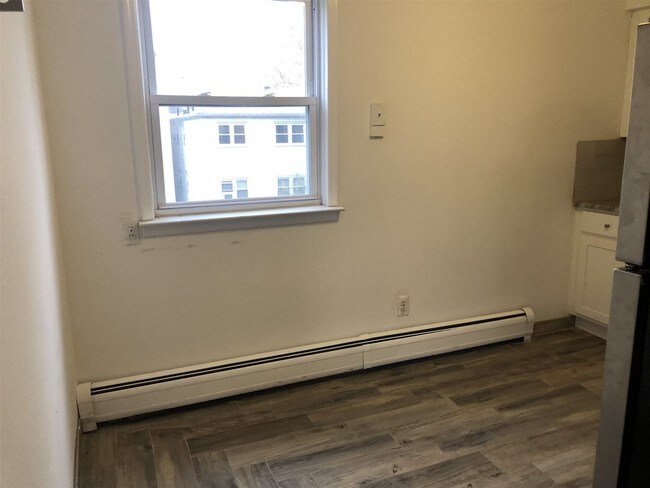 Building Photo - 87 Reservoir Ave