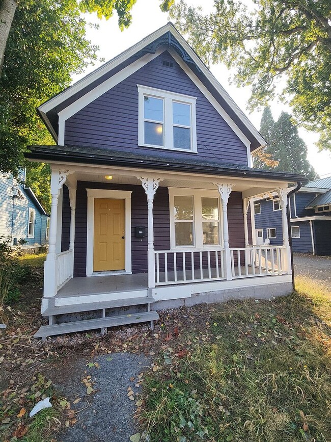 Building Photo - 612 E Myrtle St