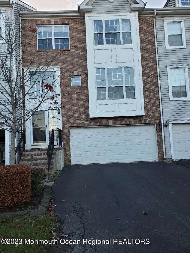 350 Bernard Dr, Marlboro, NJ 07751 Condo for Rent in Marlboro, NJ