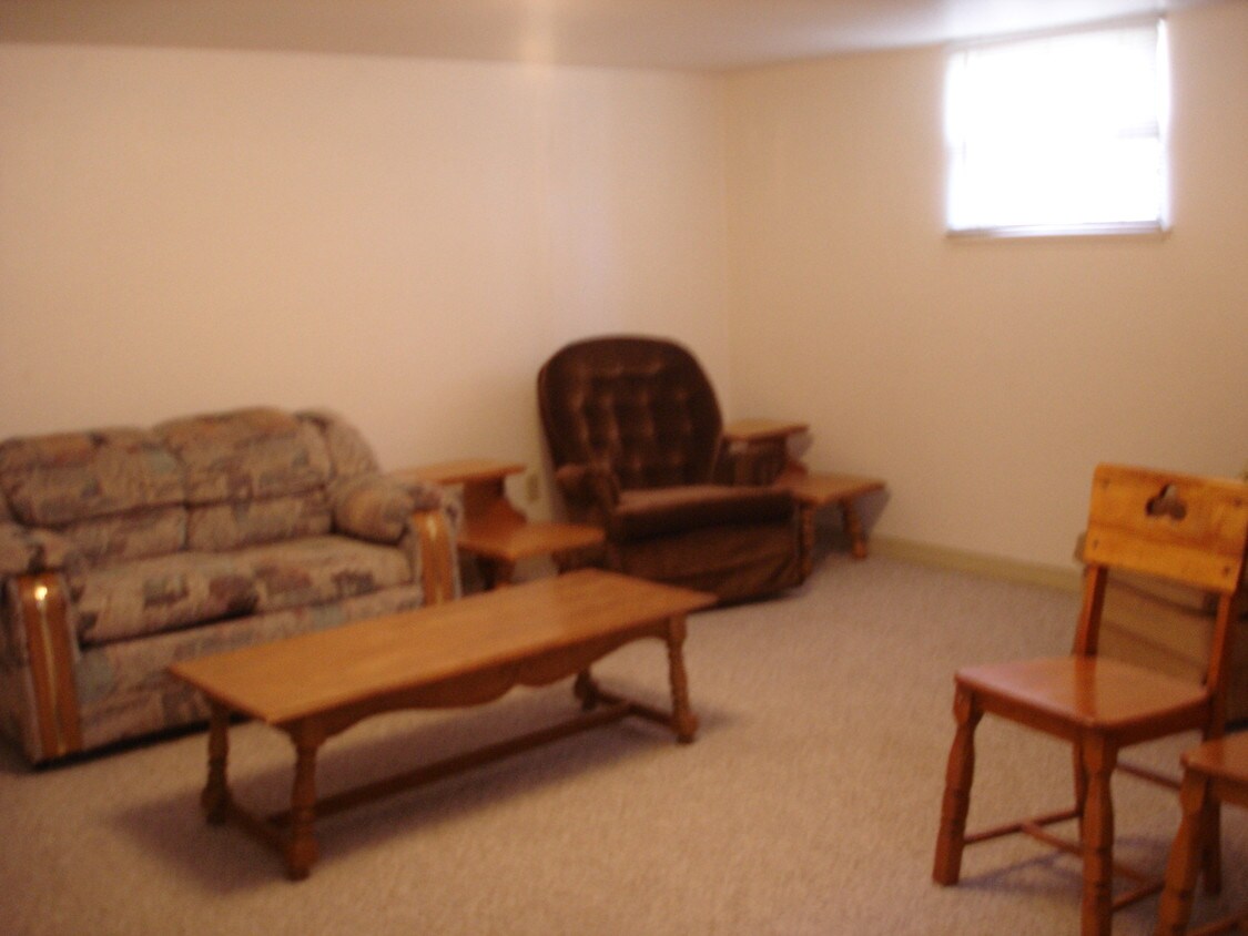 Primary Photo - 723 N 32nd St