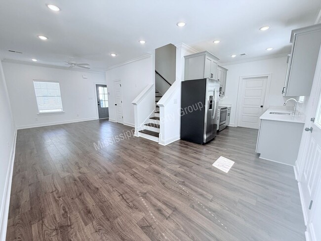 Building Photo - 4BR/4.5BA For Rent