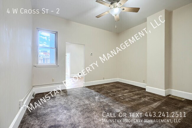 Foto del edificio - 4 W Cross St