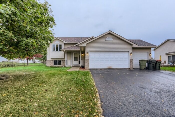Primary Photo - 10093 Park Place Drive, Monticello, MN, 55362