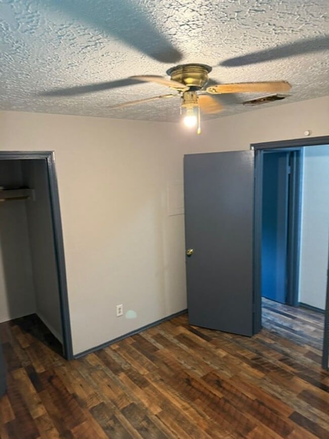 Building Photo - 1113 Dartmouth Ave