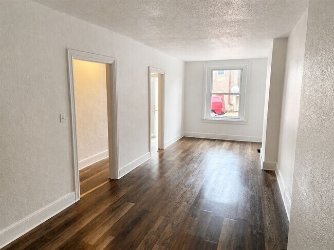 Foto del edificio - 1207 Lancaster Ave