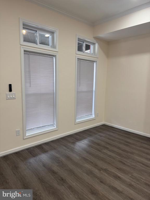 Foto del edificio - 312 E 25th St