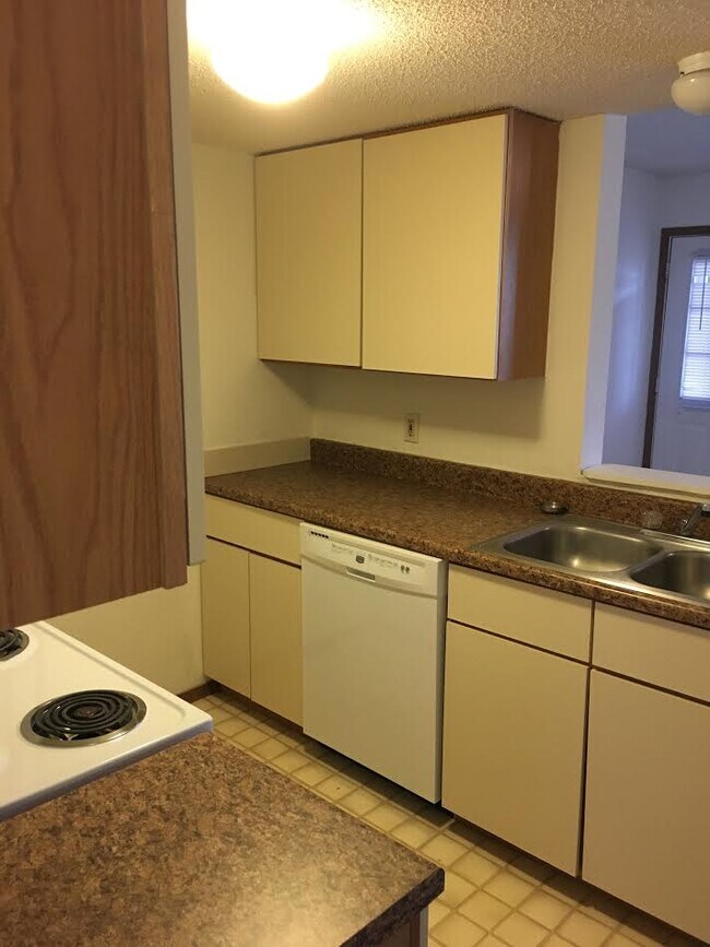 Foto del edificio - 220 Mount Hope Ct