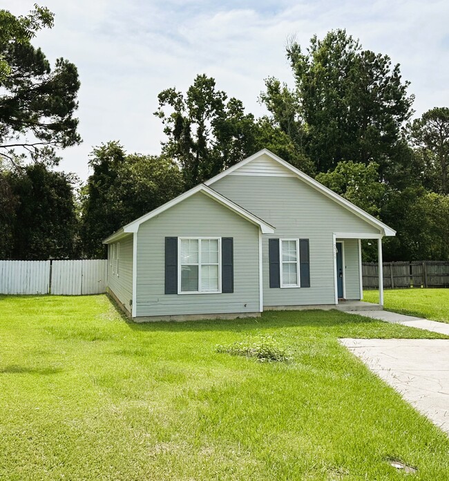 Building Photo - 2759 Tyndall Dr