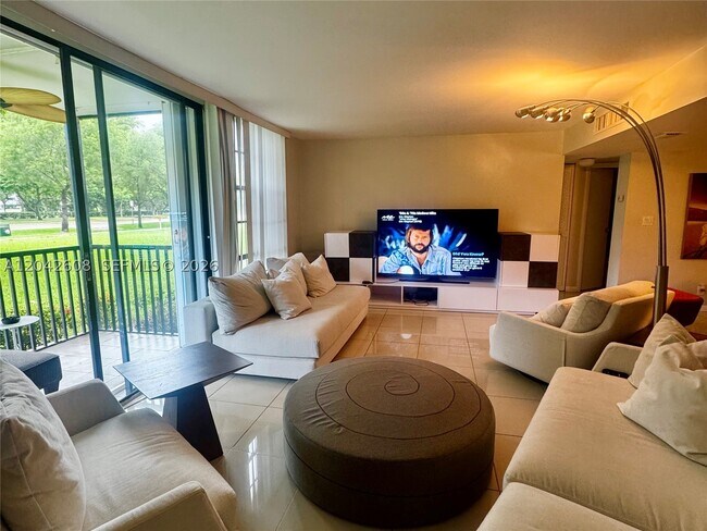 Foto del edificio - 3475 N Country Club Dr