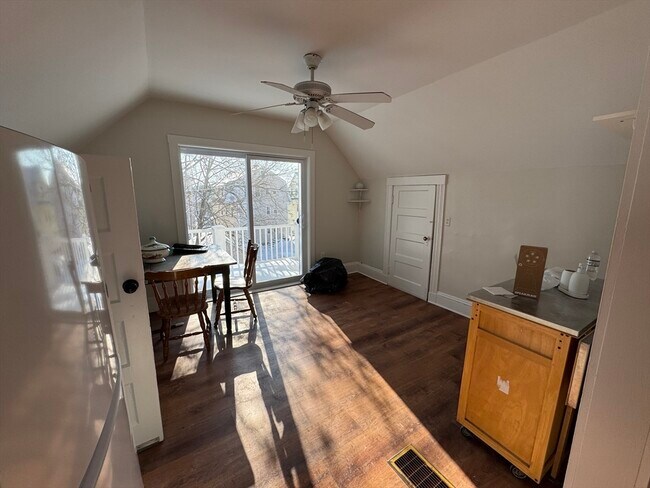 Building Photo - 21 Davis Rd