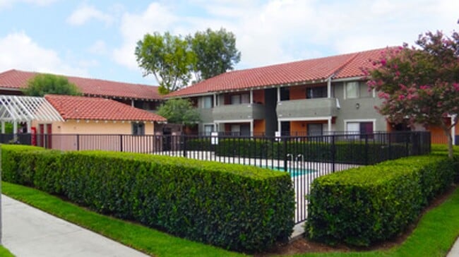 Foto del edificio - Cambria Villa Apartments