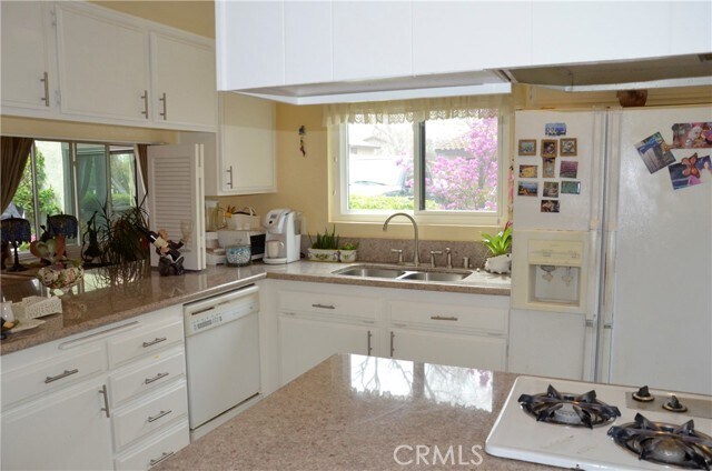 Building Photo - 6574 Carioca Ln