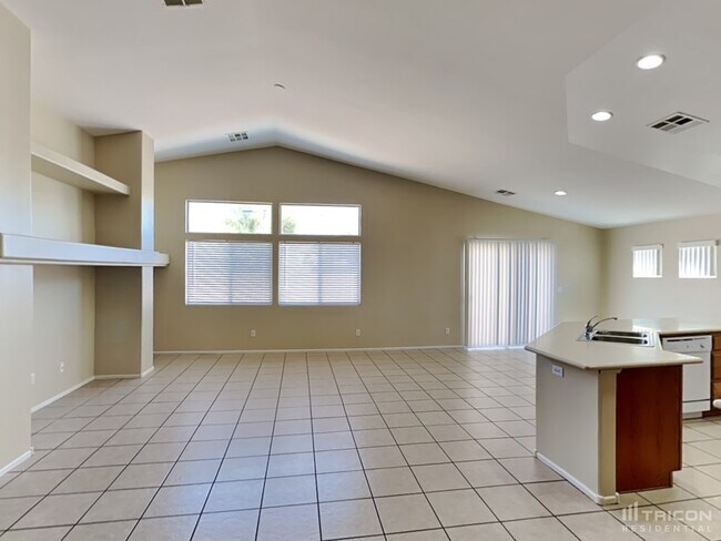 Foto del edificio - 2132 Meadow Green Ave