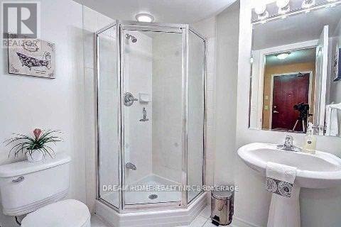 Building Photo - 850 Clarkson Rd S