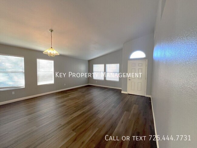 Building Photo - ONE STORY 3 BEDROOM HOME IN THE SOUTHWEST ...