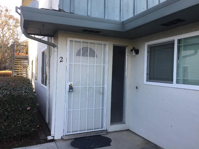 Building Photo - 272 Tradewinds Ct
