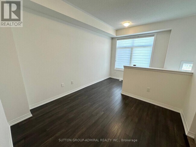 Building Photo - 11 Saigen Ln