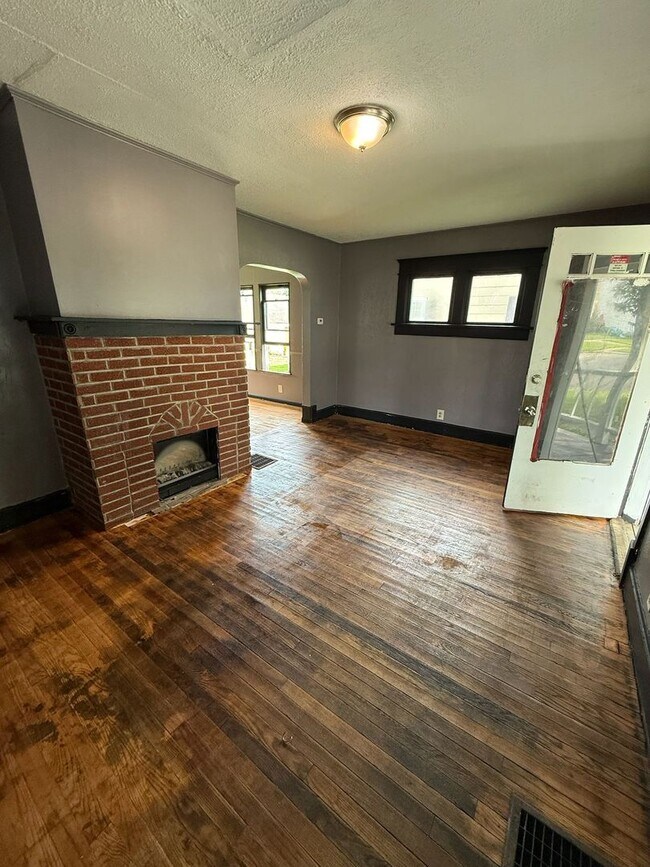 Foto del edificio - 3 bedrooms house big yard