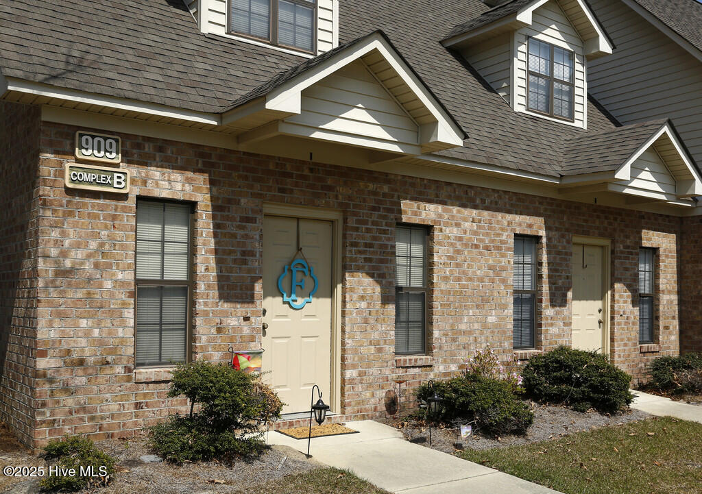 Foto principal - 907 Allen Rd