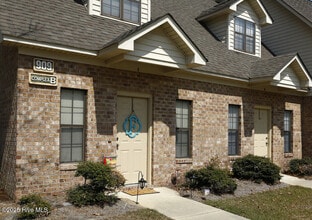 Building Photo - 907 Allen Rd