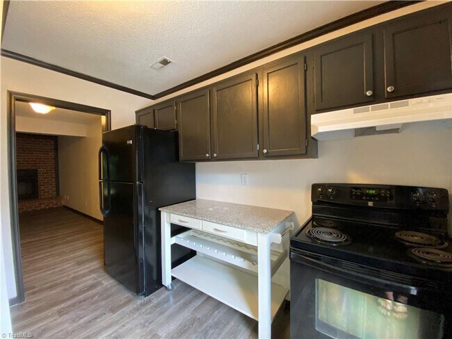 Building Photo - 310 Mar-Don Hills Ct