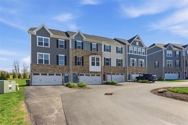 Foto del edificio - 7402 Chestnut Way