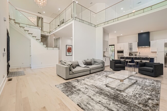 Photo - 5285 Mt Vernon Pkwy NW House