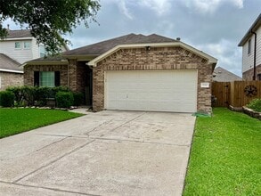 Building Photo - 3210 Blue Bonnet Dr