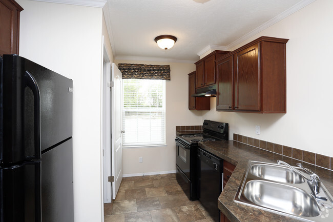 Kitchen - Trail View Apartments