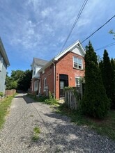 Building Photo - 740 Lorne Av