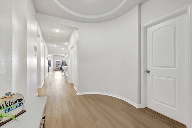Foto del edificio - 562 Long Beach Bay Dr