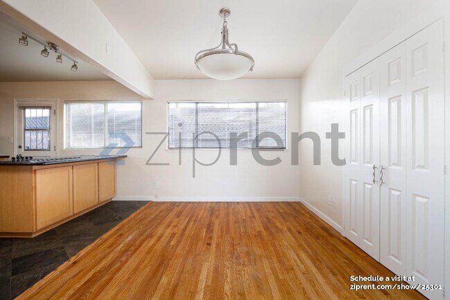 Foto del edificio - 8572 Fireside Ave