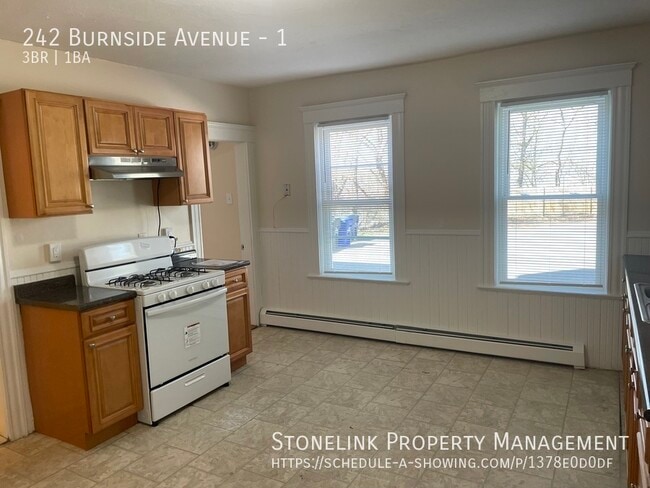 Building Photo - 242 Burnside Avenue