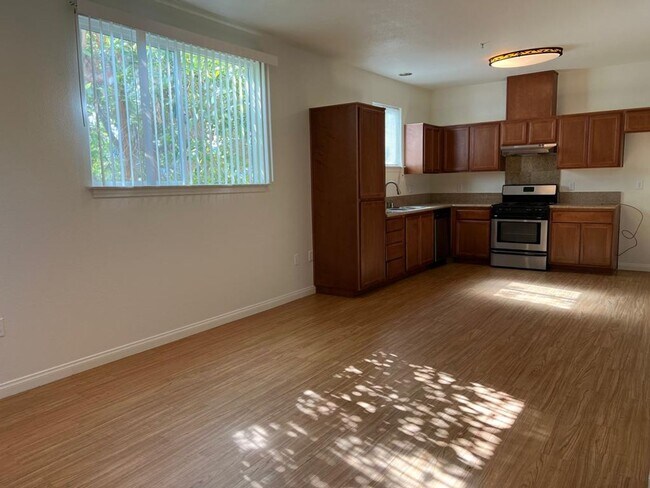 Building Photo - Gault For Rent