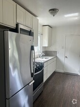 Building Photo - 725 44th St