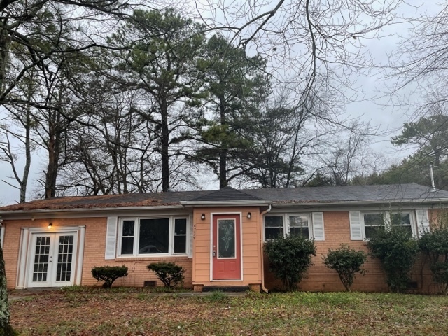 Primary Photo - Newly Renovated Three Bedroom Home with Bo...